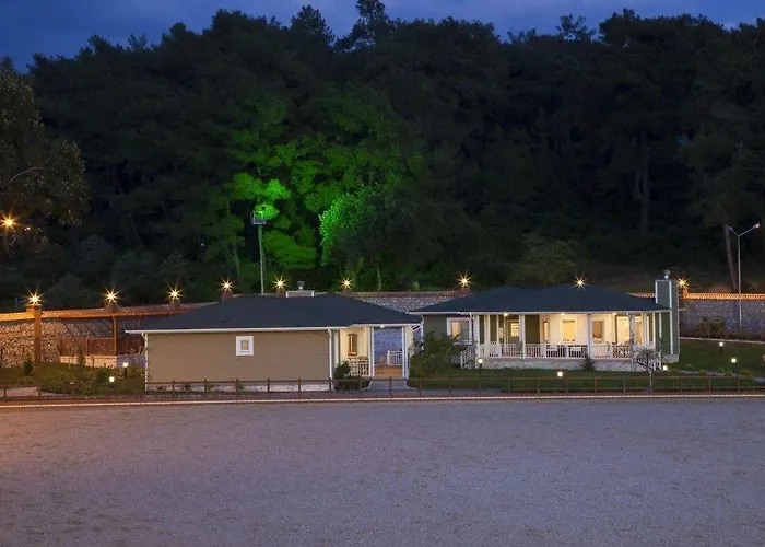 Padok Premium & Stables Hotel