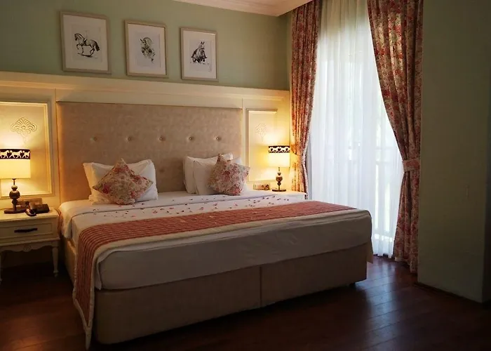 מלון Padok Premium & Stables 4*